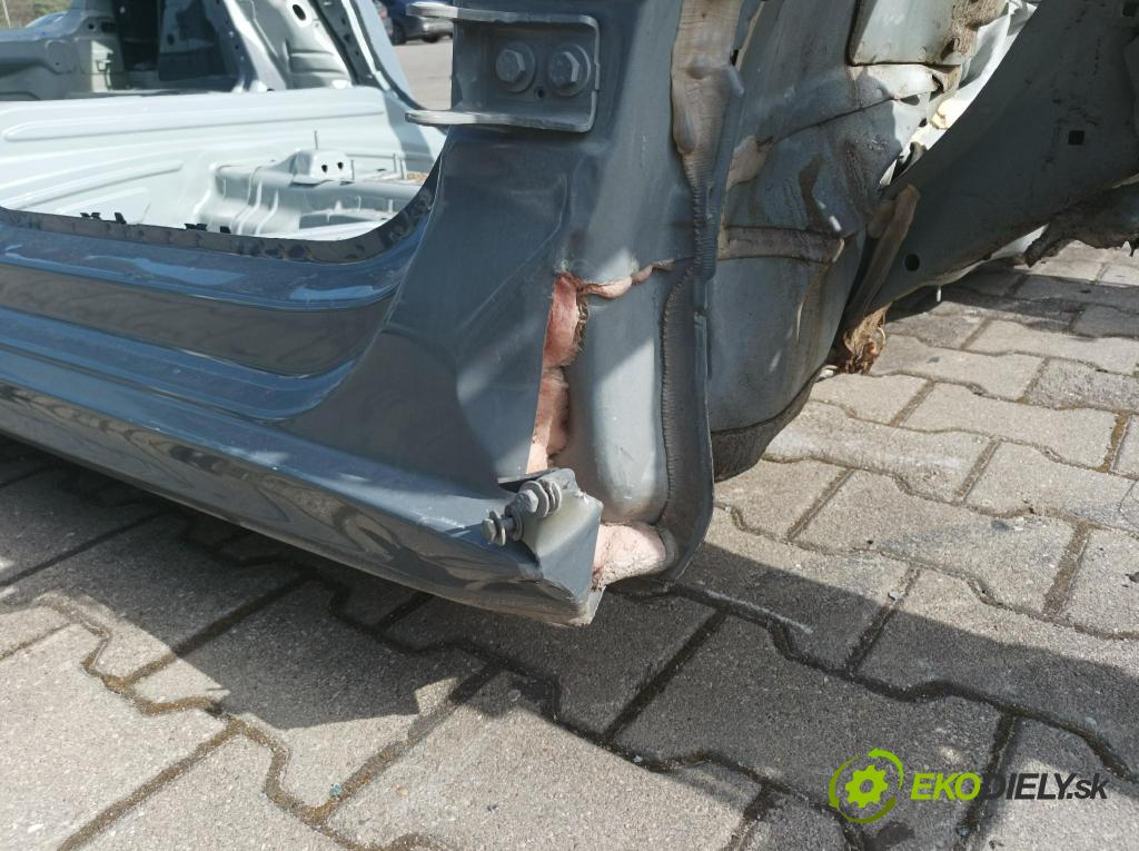 Opel Corsa 2024 Práh: v pravo: