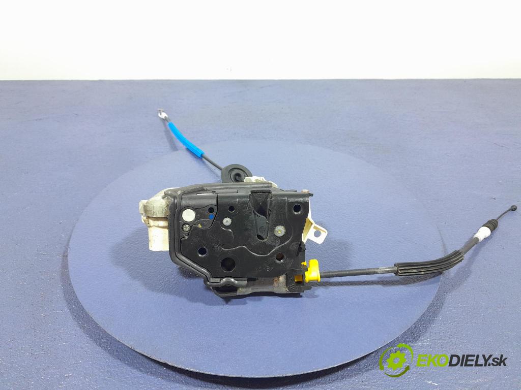 Audi A5 2014 zámok dvere Predné Vľavo: 8J1837015D