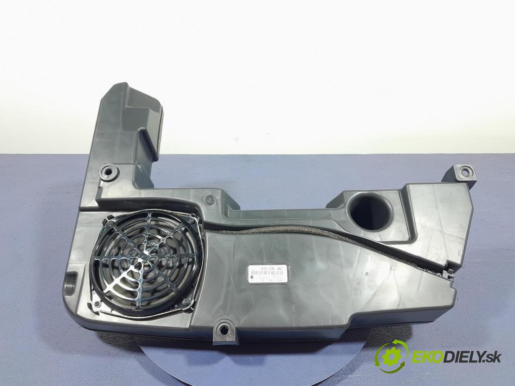 Audi A5 2014 Reproduktor / Subwoofer: 8T8035382
