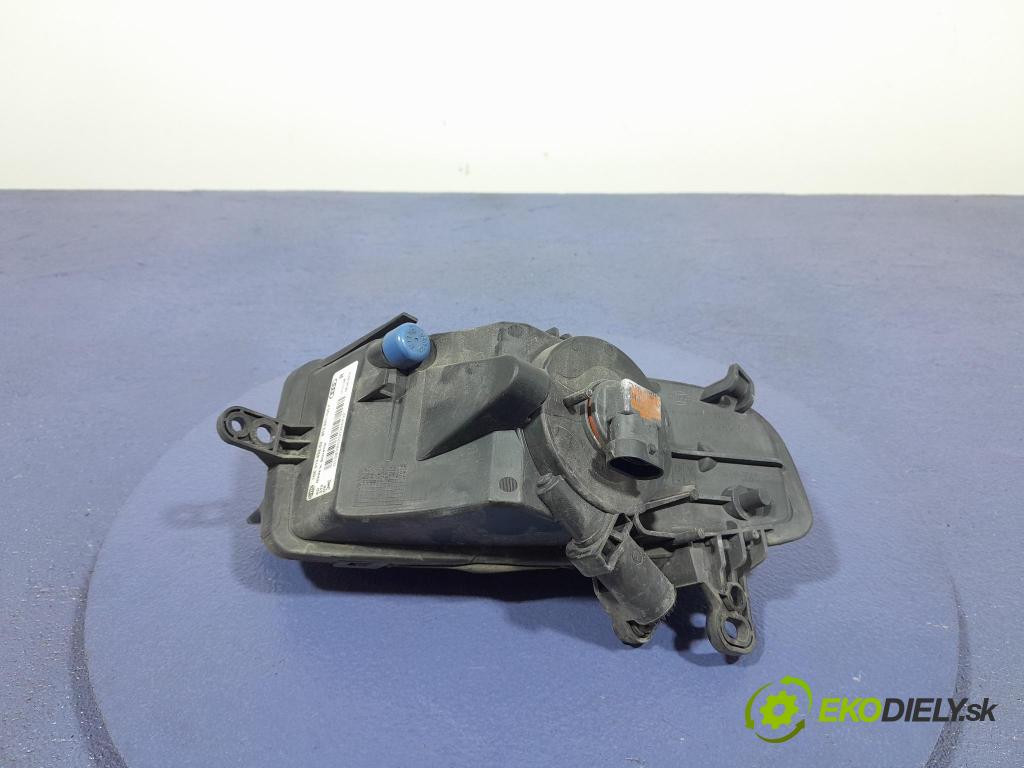 Audi A5 2014 Halogen v pravo: 8T0941700F