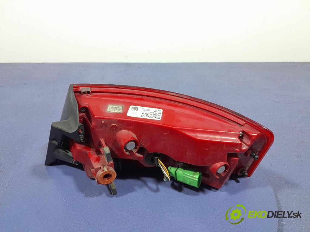 Audi A5 2014 svetlo / reflektor zad ľavá Vonkajsia: 8T8945095F