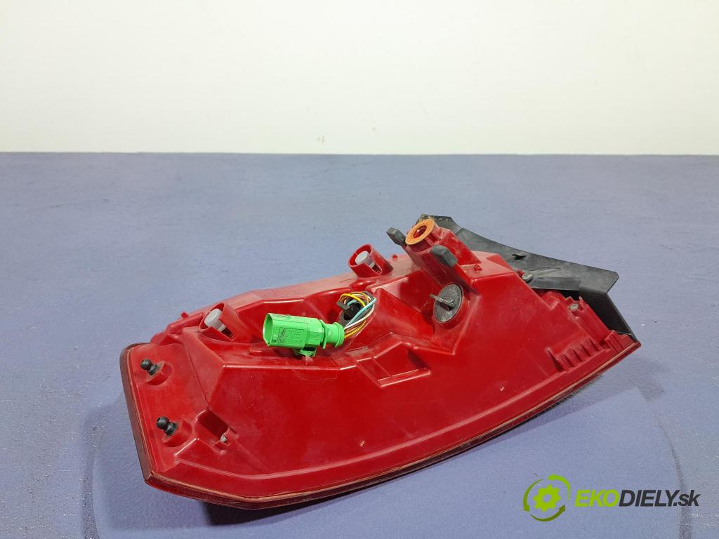 Audi A5 2014 světlo Zad: Práva: Mimo: 8T8945096F