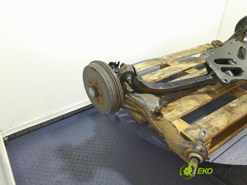 Fiat Doblo 2021 výztuha Pozastavenia: Zad: