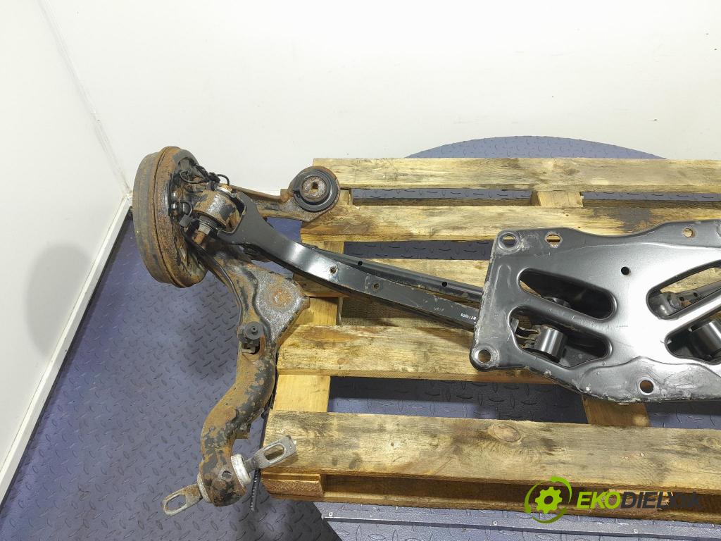 Fiat Doblo 2021 výztuha Pozastavenia: Zad: