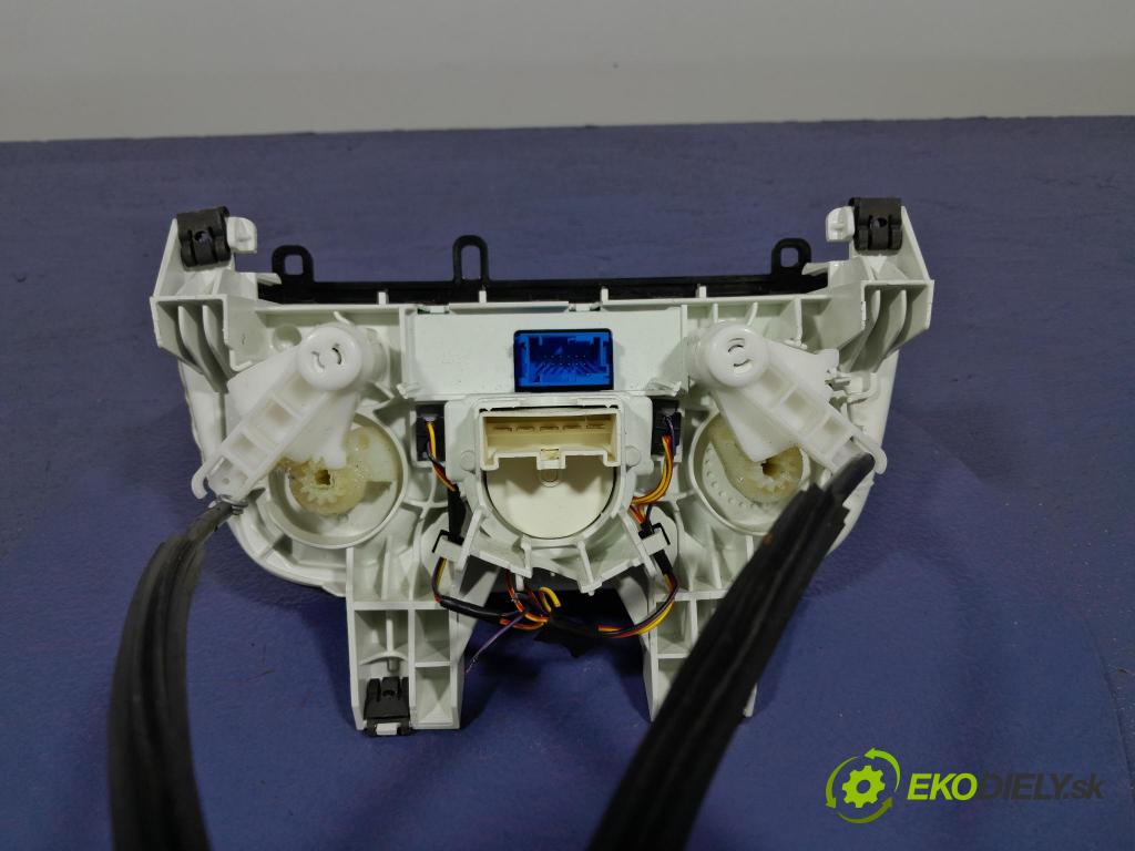 Fiat Doblo 2021 prepínač Klimatizácia: Prúd vzduchu: 735605075