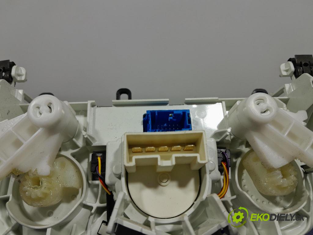 Fiat Doblo 2021 prepínač Klimatizácia: Prúd vzduchu: 735605075