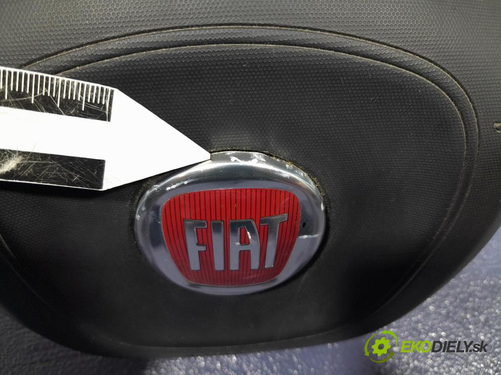 Fiat Doblo 2021 kokpit,přistrojova deska 