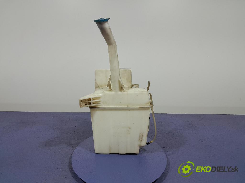 Toyota Avensis 2003 nádržka Podložka: