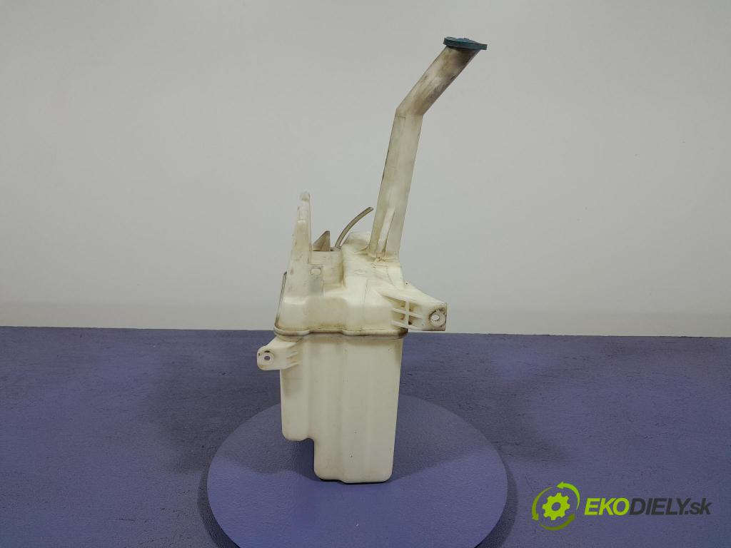 Toyota Avensis 2003 nádržka Podložka: