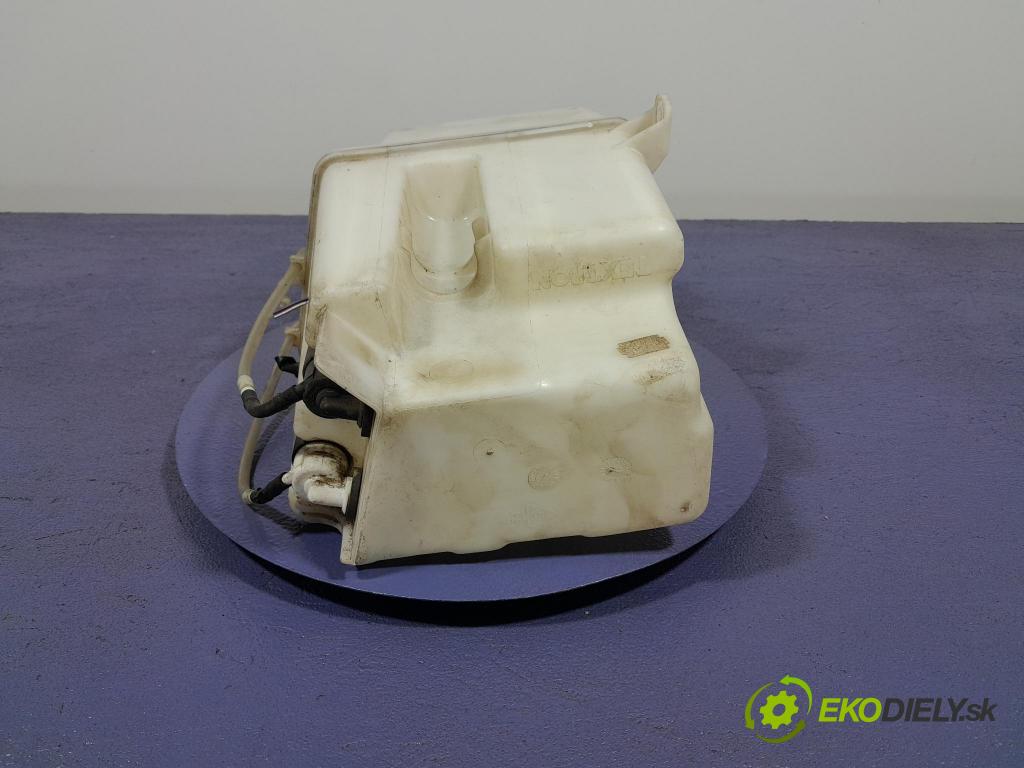 Toyota Avensis 2003 nádržka Podložka: 