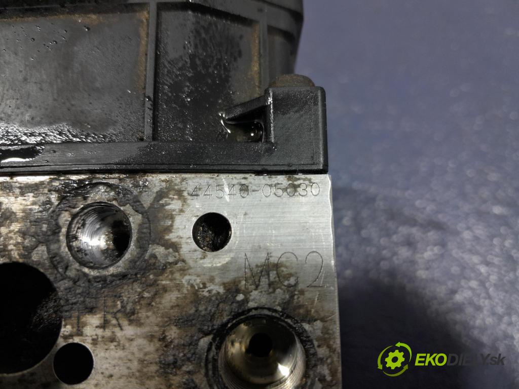 Toyota Avensis 2003 čerpadlo ABS x 44540 05030