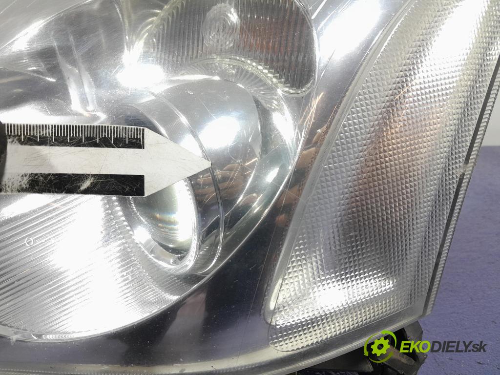 Toyota Avensis 2003 Reflektor: Vľavo: 