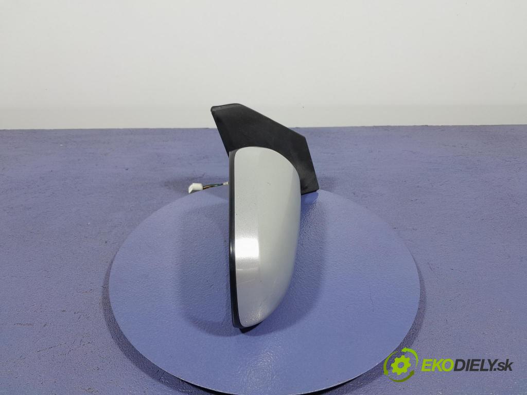 Toyota Avensis 2003 zrkadlo pravé