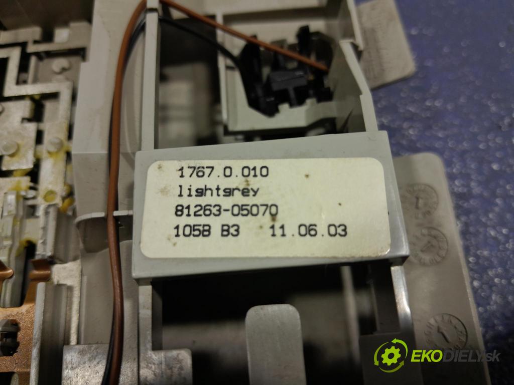 Toyota Avensis 2003 Lampy Uvnitř 81263-05070