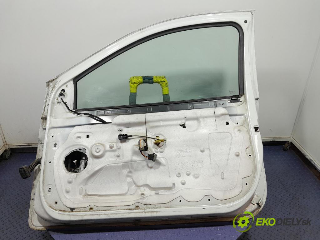 Renault Clio 2008 dveře před prave 
