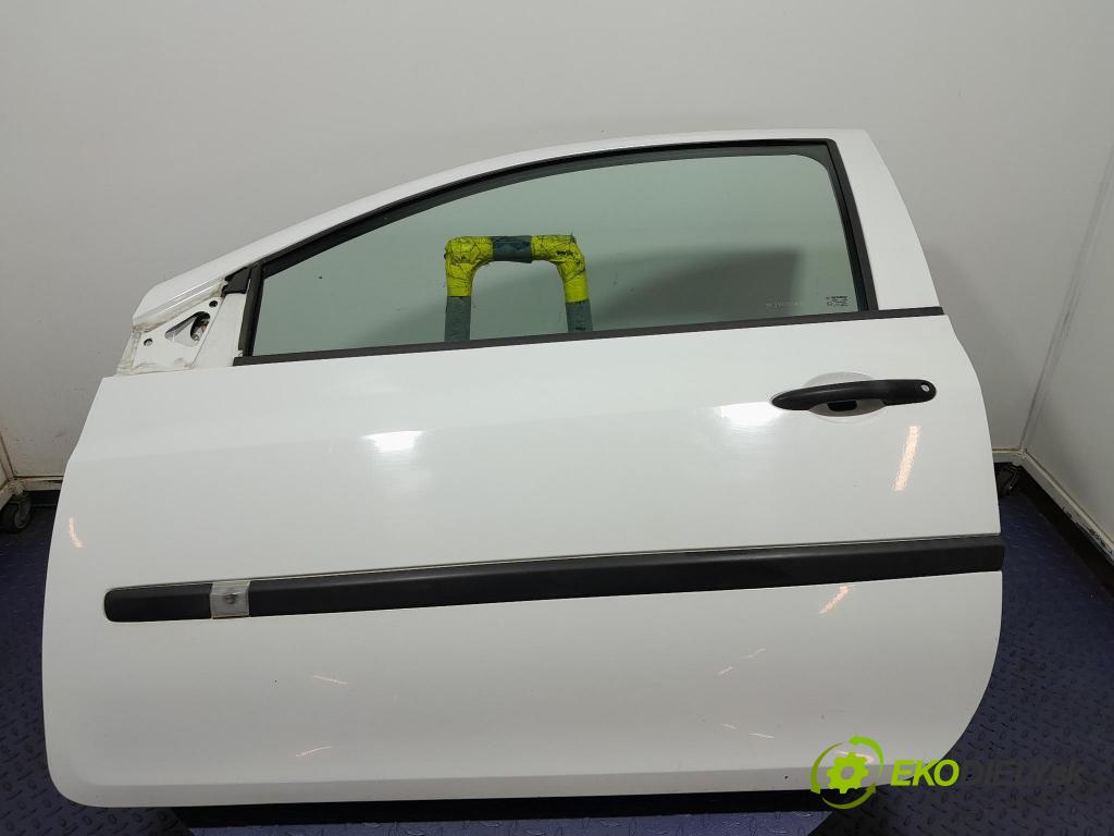 Renault Clio 2008 dvere Predné Vľavo: