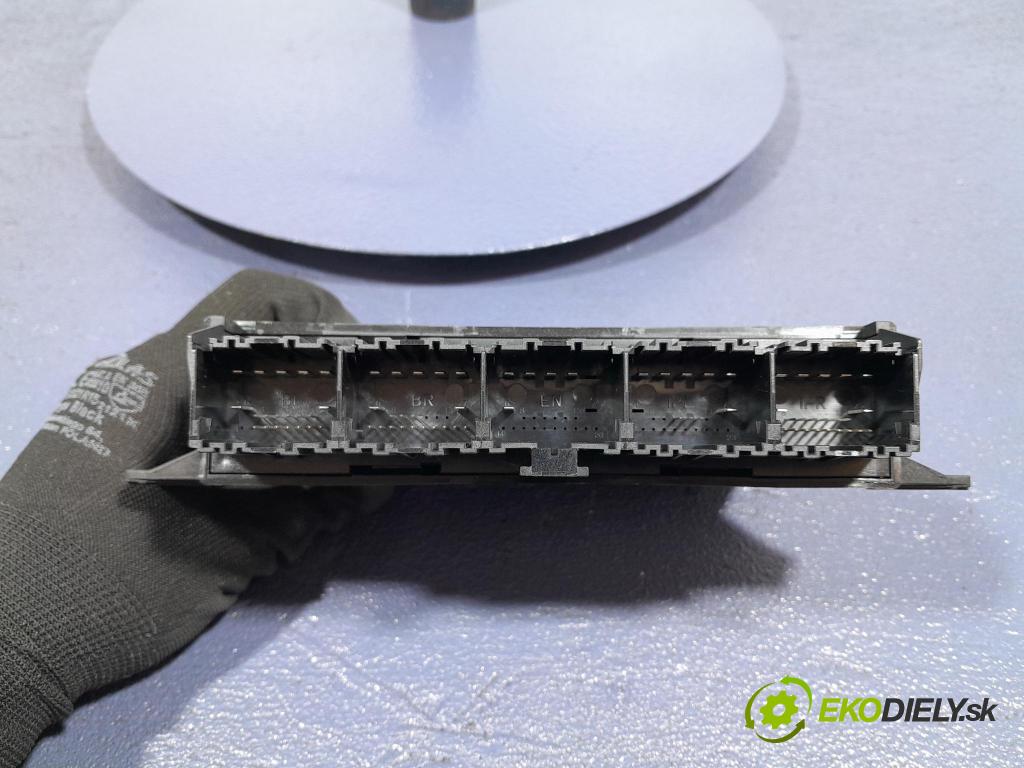 Ford Focus 2009 řídící jednotka Komfortu 8M5T-19G481-BE