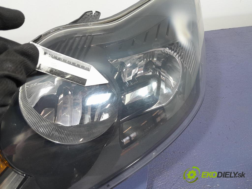 Ford Focus 2009 Reflektor: Vľavo: 8M51-13W030-CE