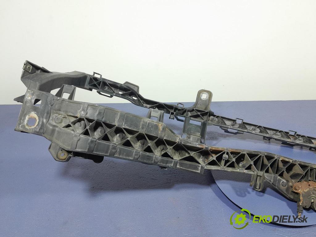 Ford Focus 2009 výstuha Predné: / pas predný