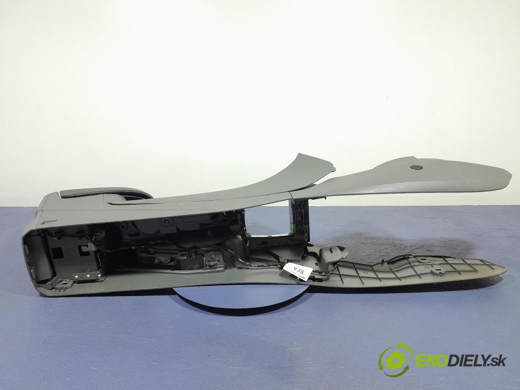 Ford Focus 2009 loketní opěrka 