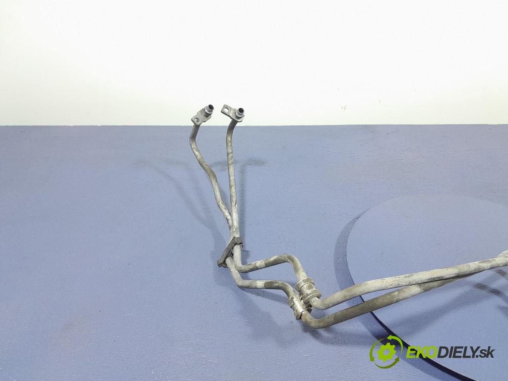 Audi A5 2014 trubka Olejový: 8K0317817EB