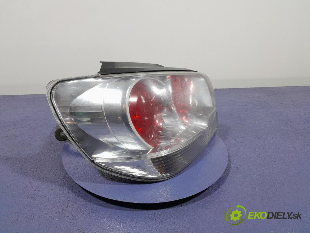 Mitsubishi Outlander 2004 svetlo / reflektor zad ľavá Vonkajsia: