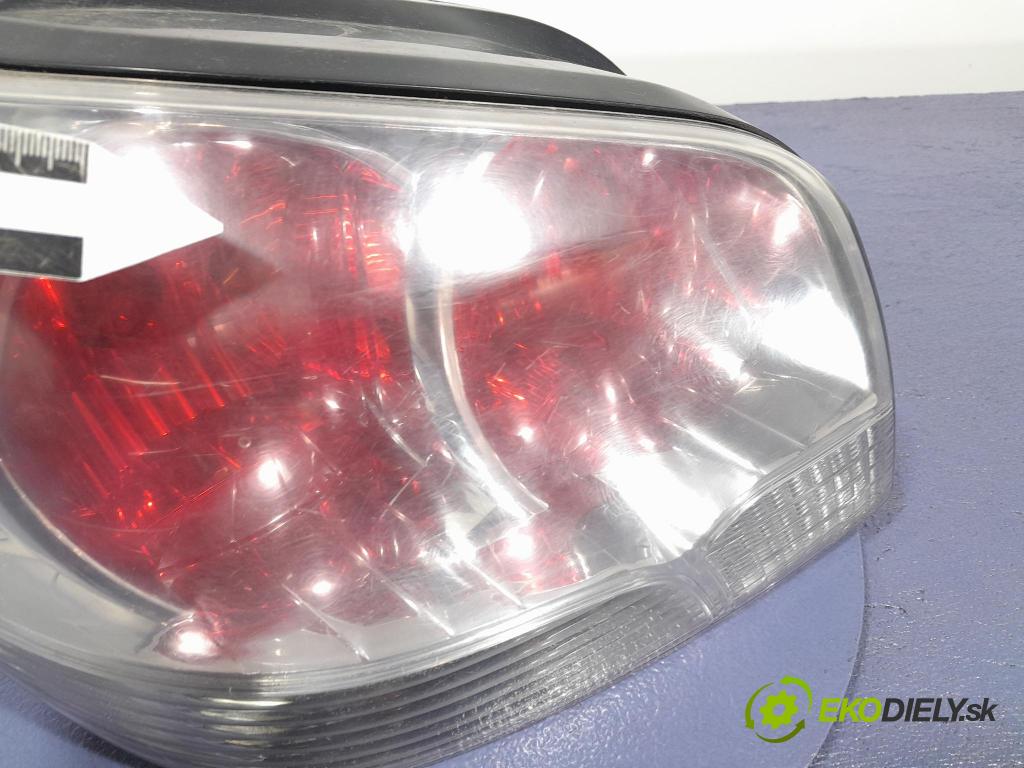 Mitsubishi Outlander 2004 svetlo / reflektor zad ľavá Vonkajsia: