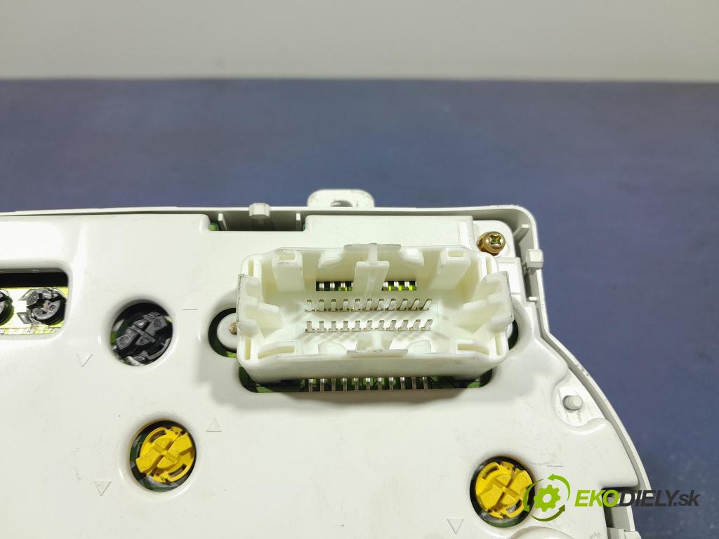 Mitsubishi Outlander 2004 prístrojovka/ budíky MN162482