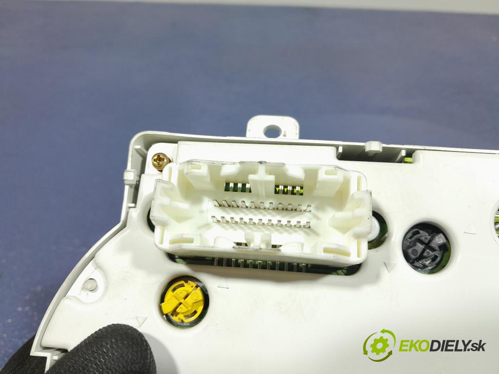 Mitsubishi Outlander 2004 prístrojovka/ budíky MN162482