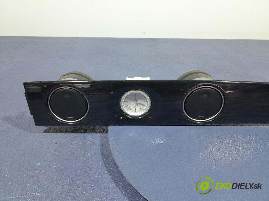 Mitsubishi Outlander 2004 lišta Dekoratívní: Uvnitř MN134799