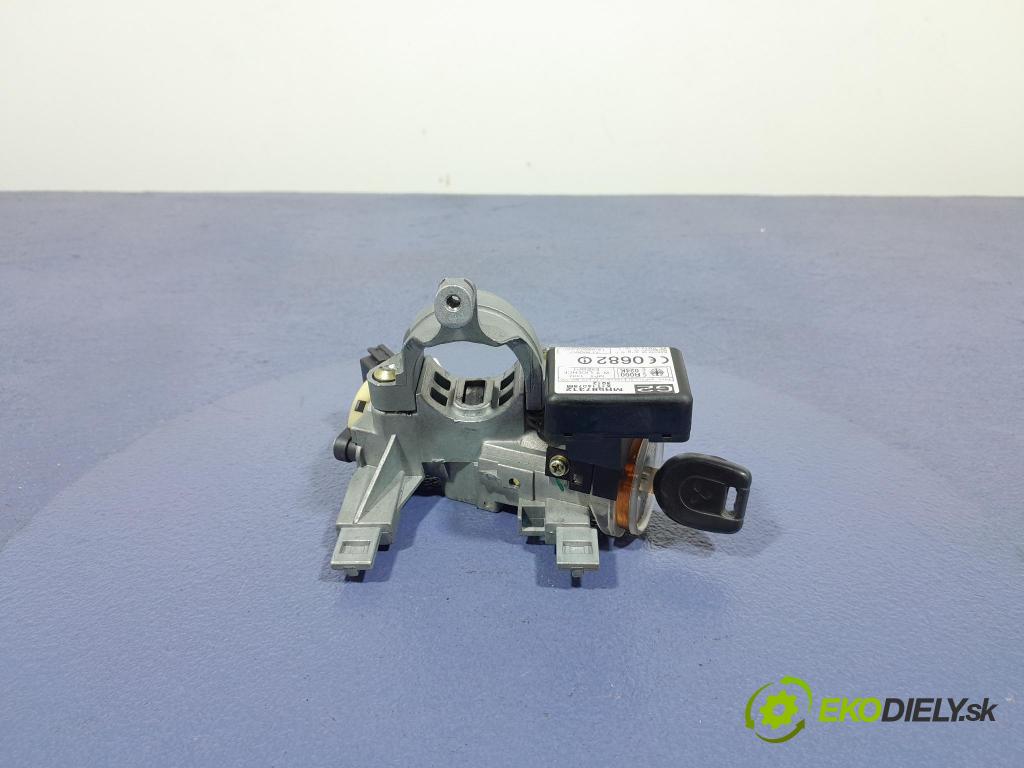 Mitsubishi Outlander 2004 Spínač zapaľovania: