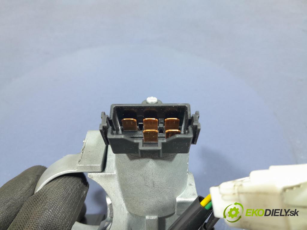 Mitsubishi Outlander 2004 Spínač zapaľovania: