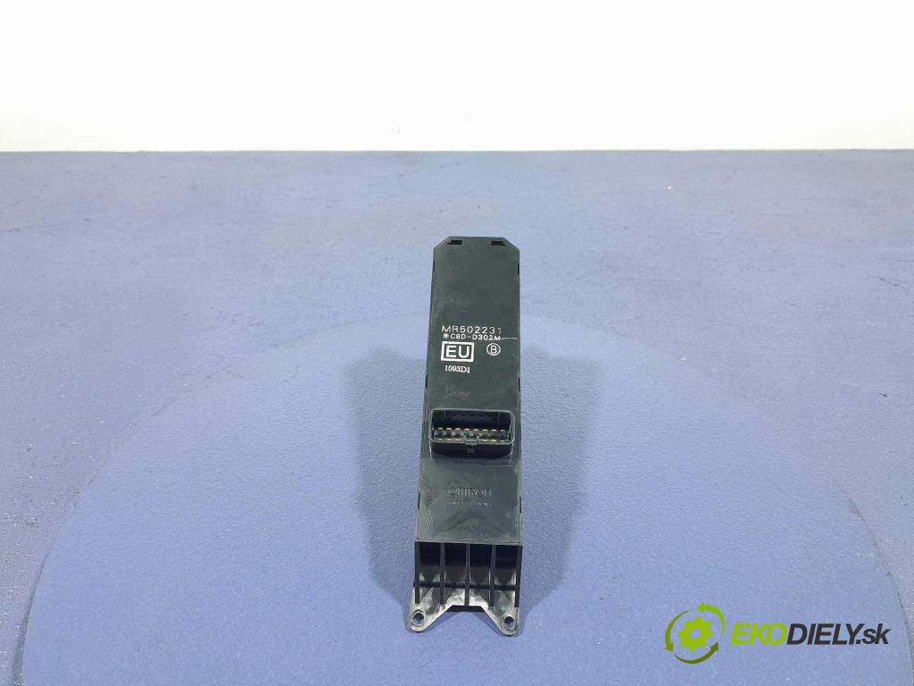 Mitsubishi Outlander 2004 prepínač Okná: MR502231