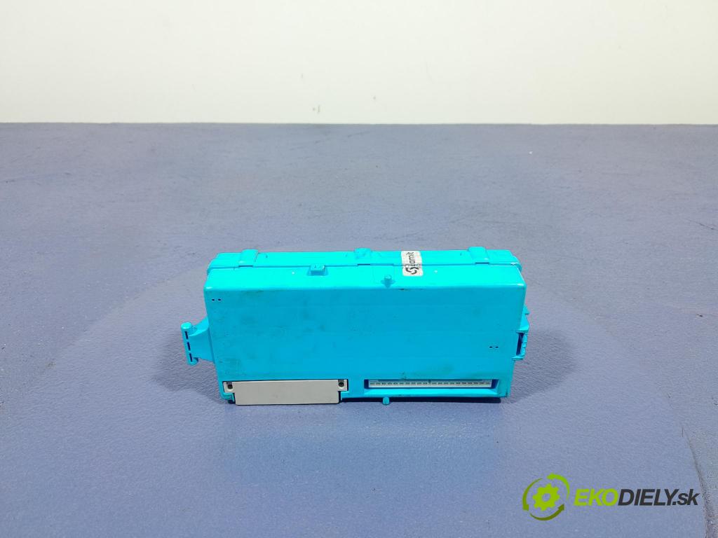 Mitsubishi Outlander 2004 řídící jednotka Komfortu MR587875