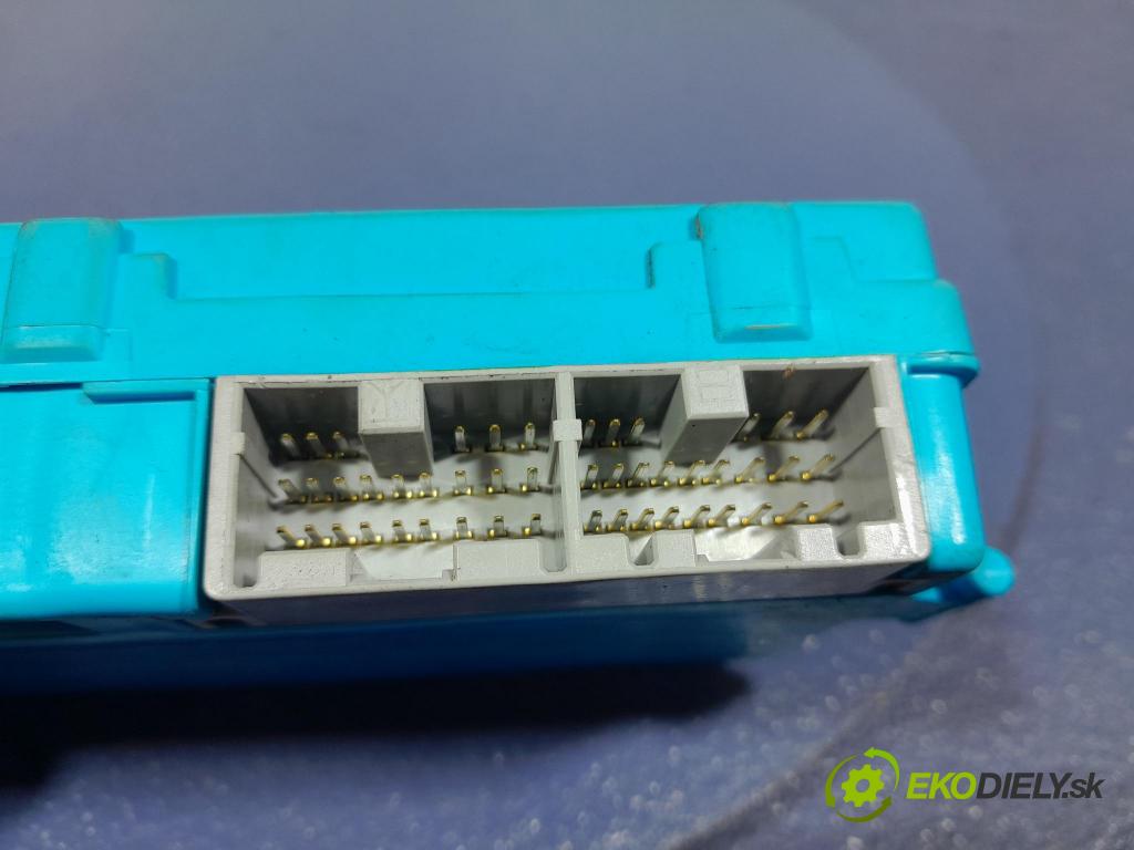 Mitsubishi Outlander 2004 řídící jednotka Komfortu MR587875