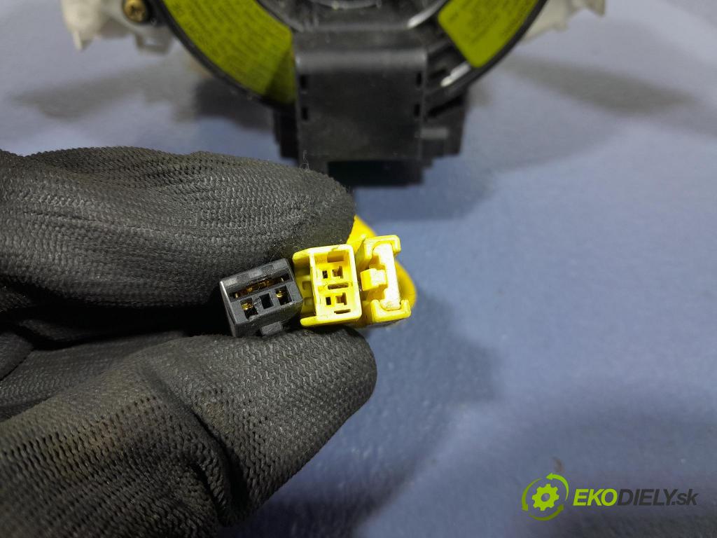 Mitsubishi Outlander 2004 Přepínač Komplex: F12102