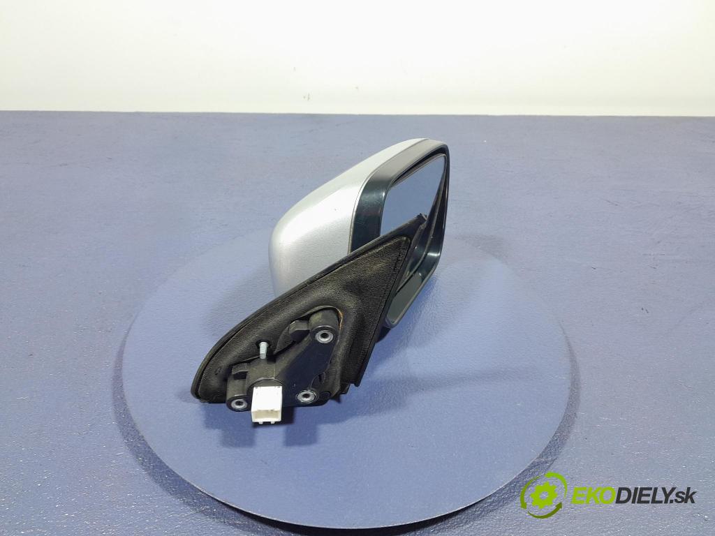 Mitsubishi Outlander 2004 zrkadlo pravé