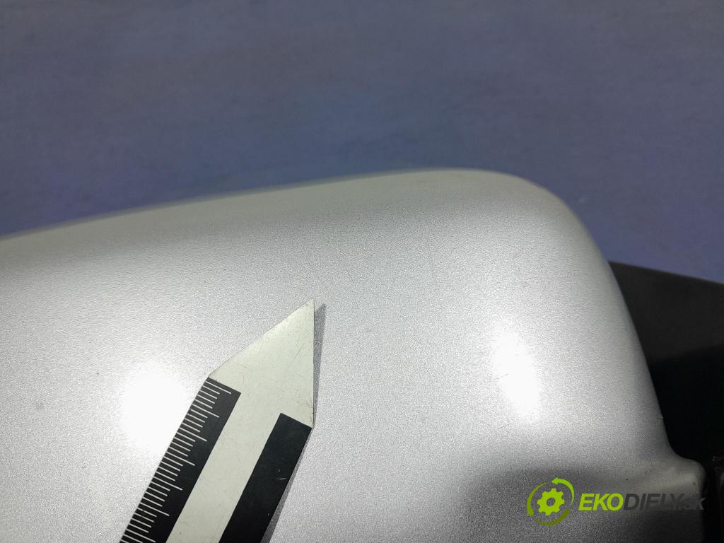 Mitsubishi Outlander 2004 zrkadlo pravé