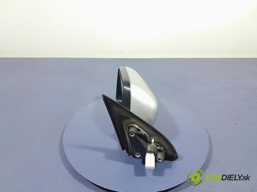 Mitsubishi Outlander 2004 zrkadlo Vľavo: