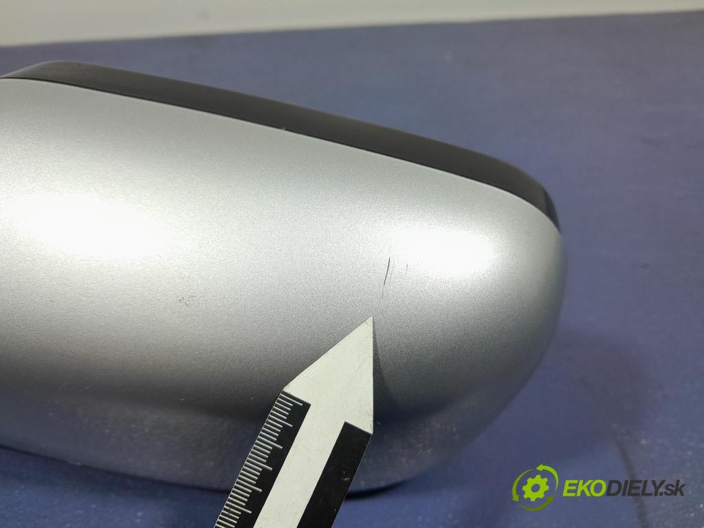 Mitsubishi Outlander 2004 zrkadlo Vľavo: