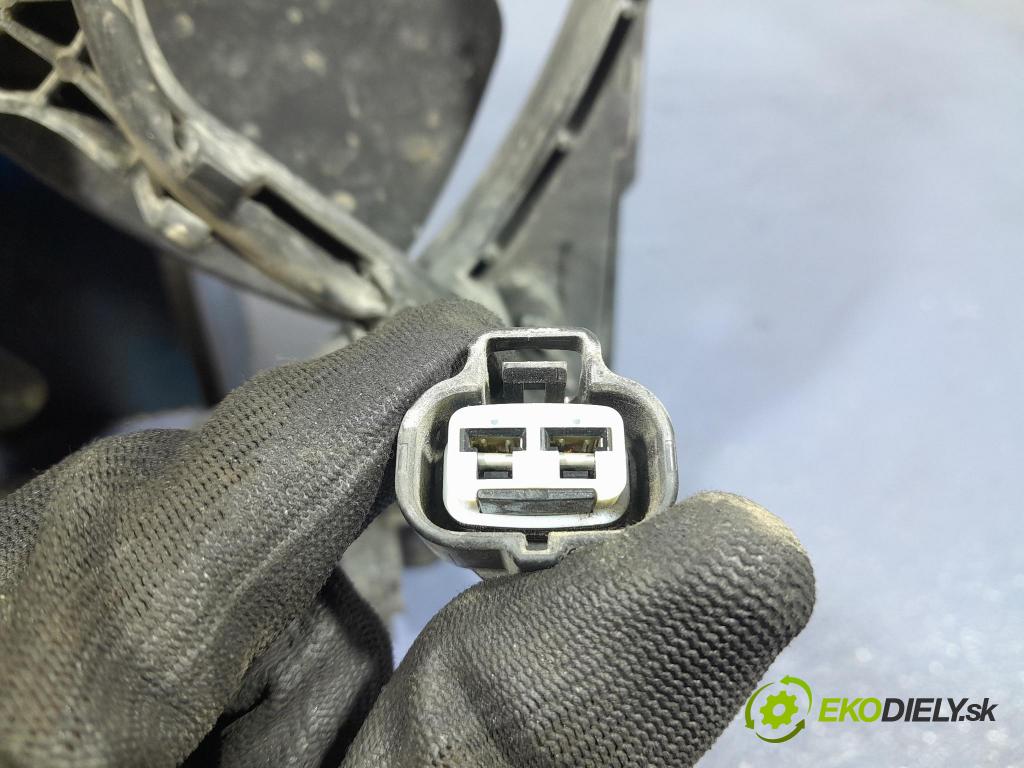 Mitsubishi Outlander 2004 Ventilátor Chladič: