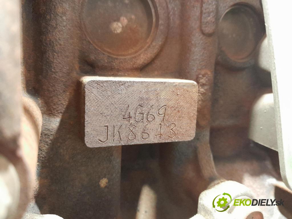 Mitsubishi Outlander 2004 motor Benzín 4G69