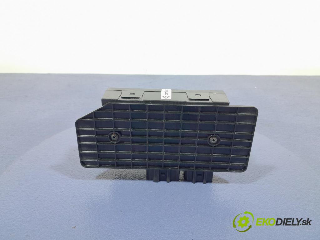 Vw Passat 2001 riadiaca jednotka Komfortu 1C0959799B