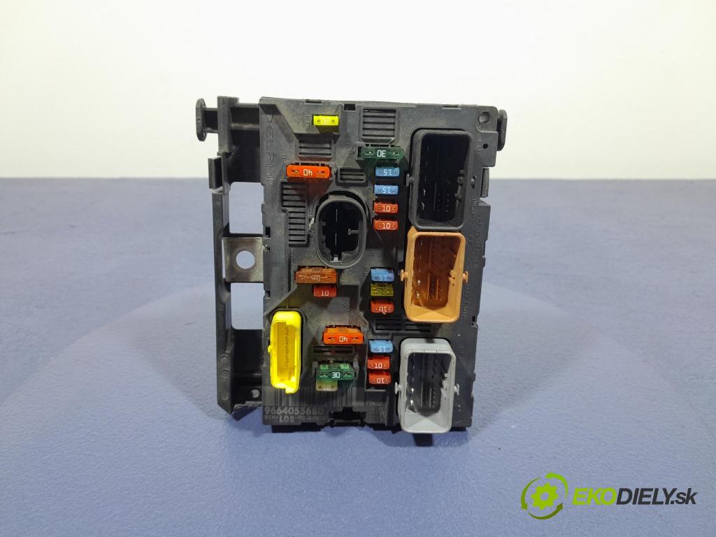 Citroen C4 picasso 2007 skříňka Pojistky 9664055680