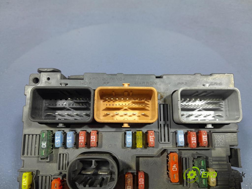 Citroen C4 picasso 2007 skříňka Pojistky 9664055680