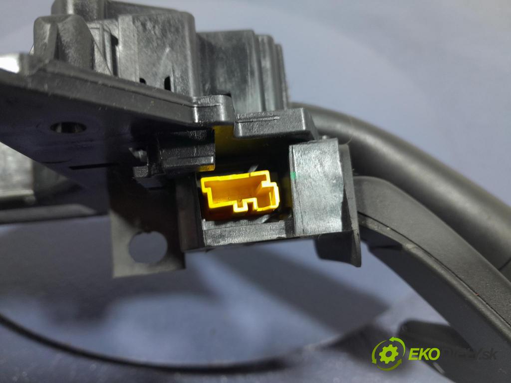 Citroen C4 picasso 2007 prepínač Komplex: 96642553XT