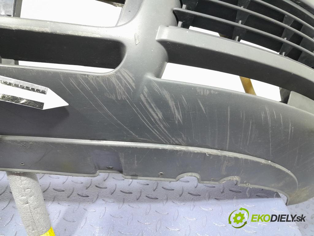 Audi A4 2002 nárazník Predné