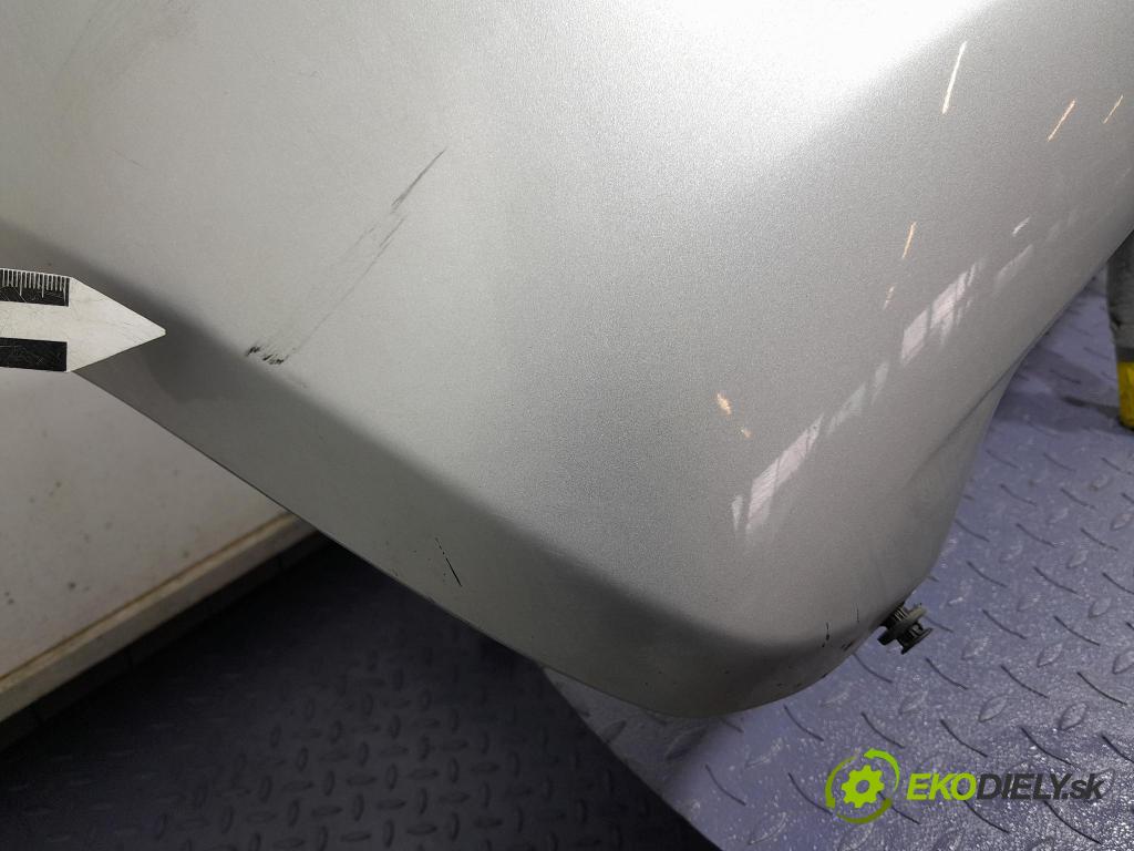 Toyota Yaris 2008 nárazník zad