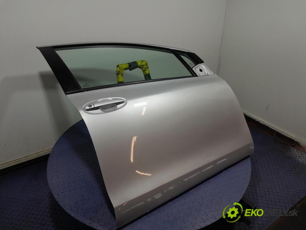 Toyota Yaris 2008 dvere Predné pravé