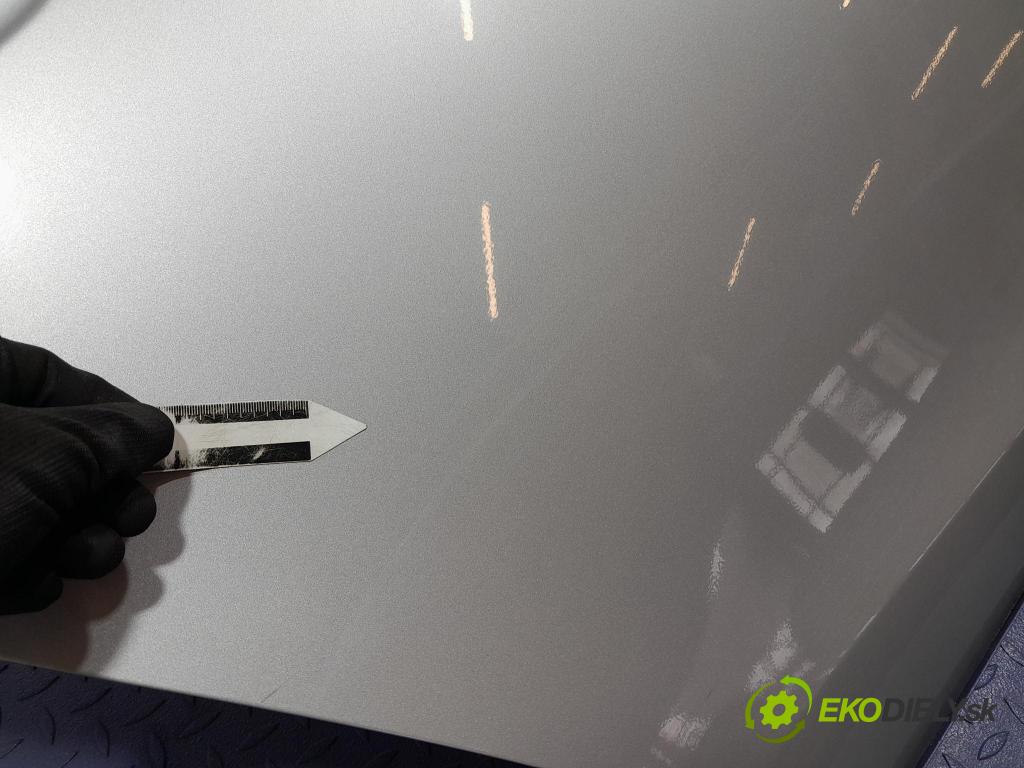 Toyota Yaris 2008 dveře Zad: prave